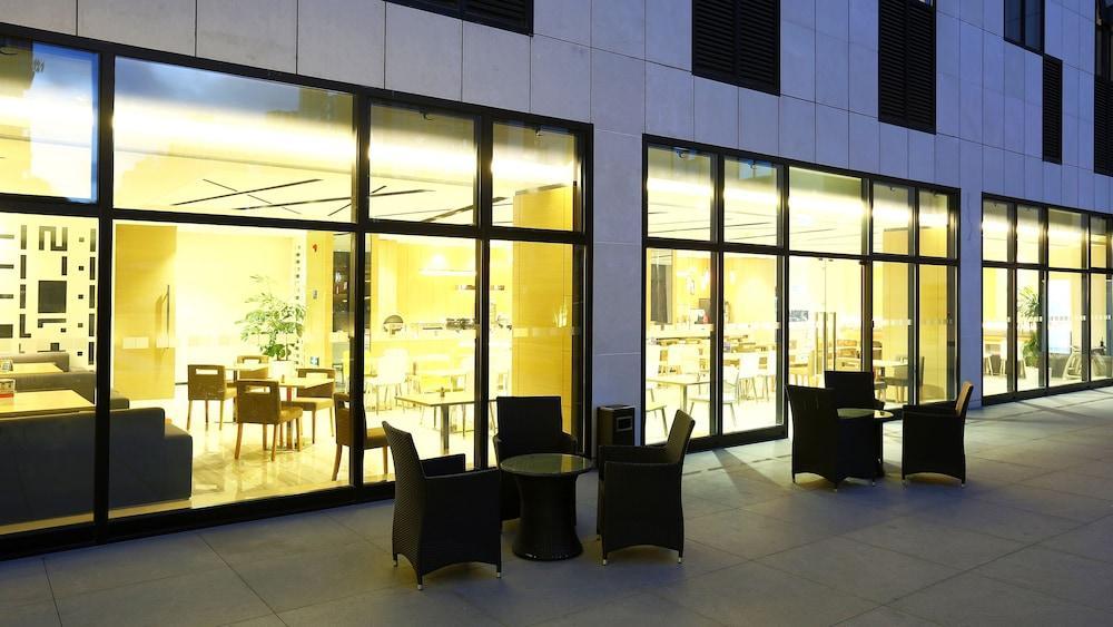 Holiday Inn Express Shanghai Gongkang By Ihg Экстерьер фото