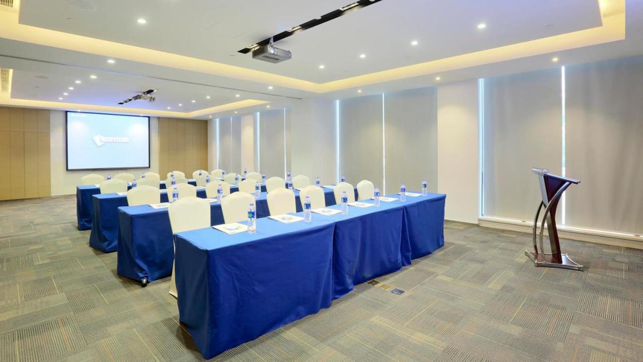 Holiday Inn Express Shanghai Gongkang By Ihg Экстерьер фото